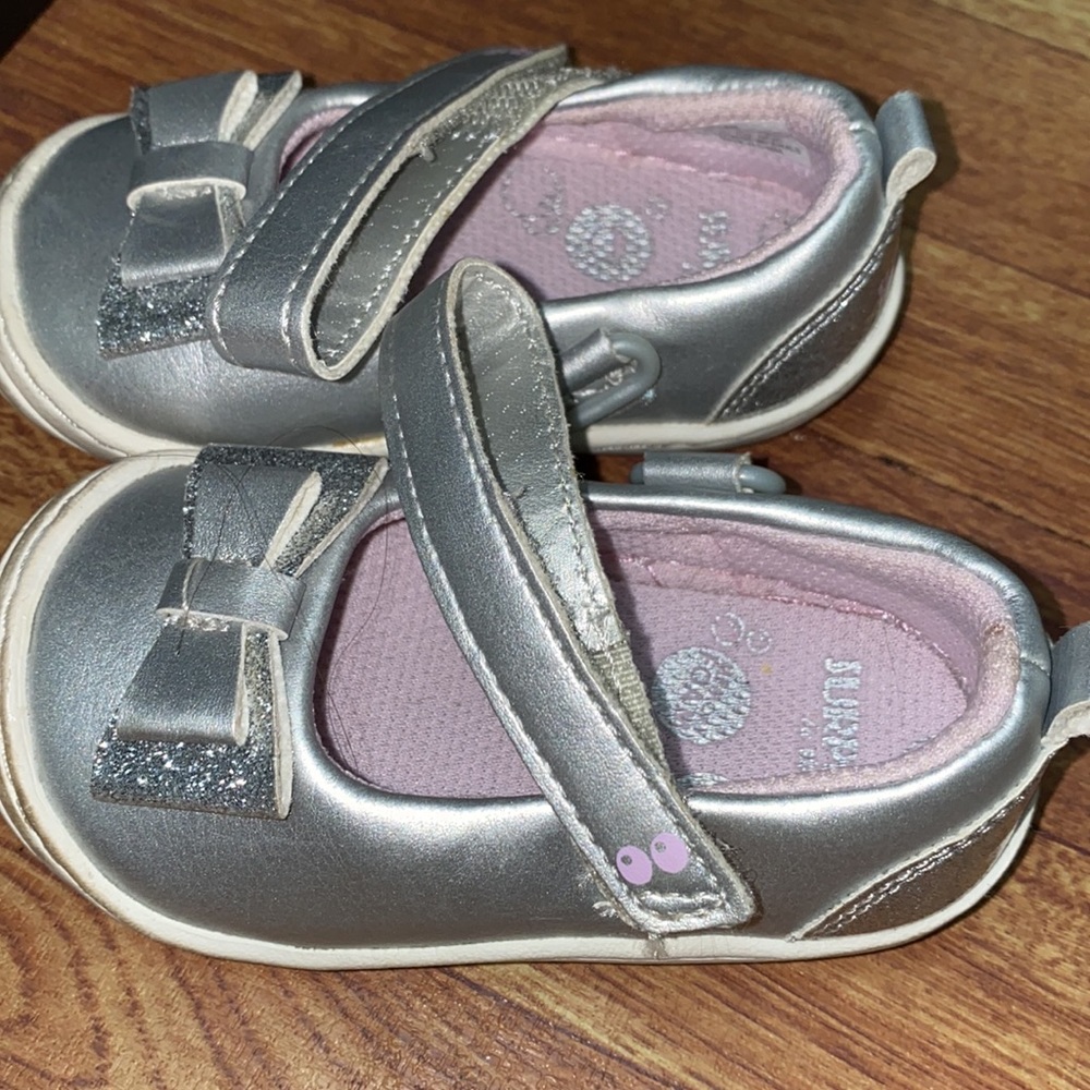 Shoes - Picture 2 of 3